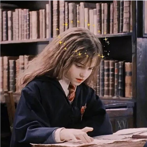 黄色视频男人舔女人下面
